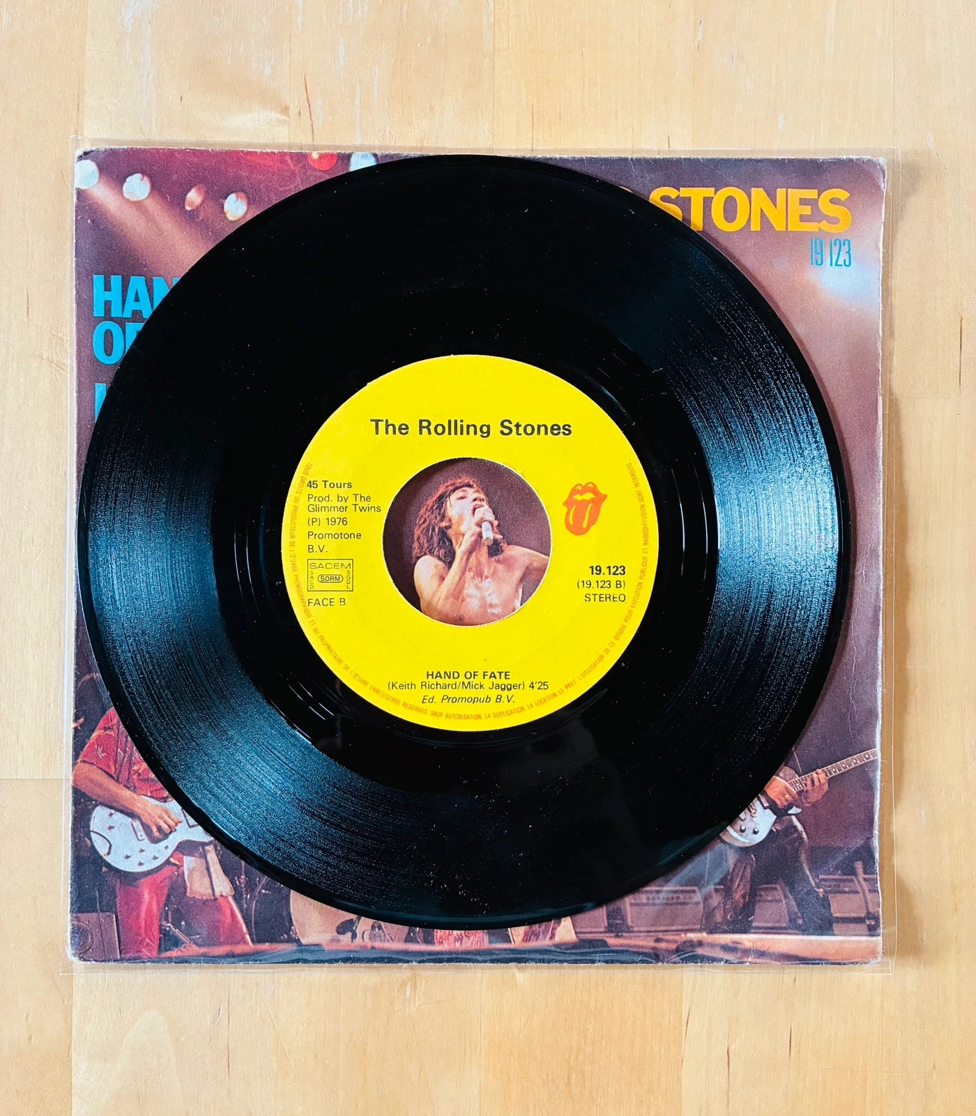 Disco de vinilo 45R The Rolling Stones Hand of Fate. – photo 3